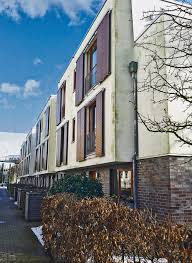 Algen Adieu Veralgte Fassaden Intelligent Vermeiden Http Baufux24 Com Algen Adieu Veralgte Fassaden Intelligent Ve Fassade Putz Fassade Fassadenputz