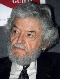 He had numerous tv credits to his name, including two appearances in. Hal Holbrook Wikipedia