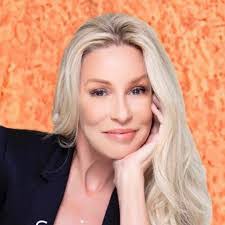 Donna Speirs's Instagram, Twitter & Facebook