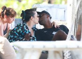 Fernanda souza tati fernanda souza. Fernanda Souza Curte Aniversario Em Clima De Romance Com Thiaguinho Na Praia Quem Quem News