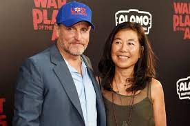 The texan actor puts his family first, and has three daughters, deni, zoe, and makani with his wife laura. How Woody Harrelson S Wife Reacted To News Of His Foursome Page Six