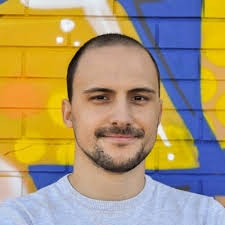 The streets of Paris don't wait for you to set the perfect shot. They move,  they breathe, they react. And that's exactly what we wanted this campaign  to feel like...unfiltered, real, in… |