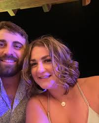 ⭐️ Intern Spotlight ⭐️ Nathan Wilks!!!! Hometown: Chehalis, WA Undergrad:  Western Washington University Medical School: Pacific Northwest University  of Health Sciences College of Osteopathic Medicine About me: I love  spending my downtime