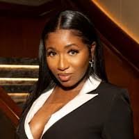 Kayla Rowe's Instagram, Twitter & Facebook