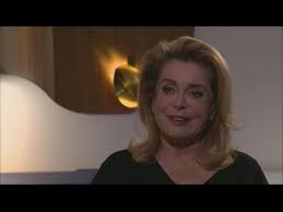 Catherine deneuve fait tourner la tête à un monstre sacré. Sage Femme Catherine Deneuve Et Catherine Frot Se Decouvrent Youtube