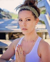 We found 42 records in 27 states for kristina oliver in our us directory. Kristina Ellery Actress Wiki Biography Age Boyfriend Family Facts And More Wikifamouspeople
