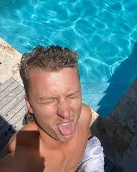 Jay Lyon's Instagram, Twitter & Facebook