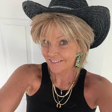 Yeeee haw!!! It's the weekend. Showcasing some of our cute western  accessories