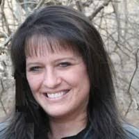 Amanda Yslas's Instagram, Twitter & Facebook