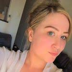 Danielle Woolford's Instagram, Twitter & Facebook