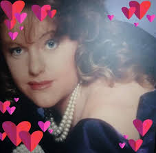 Who does custom diamond art work?