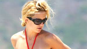 3:50 pm pdt, thu jun 30, 2016 the actress bares her body on social media in honor of throwback thursday. Kate Hudson 42 Swims In String Bikini Enjoys Family Time With Kids Bf Danny Fujikawa The Seven News