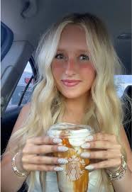 Laila Dalton Starbucks