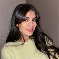 Sara Iza's Instagram, Twitter & Facebook