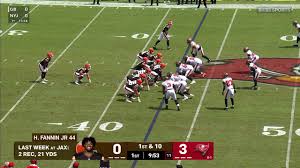 Deshaun Watson's 21-yard completion to Harold Fannin Jr. gets 