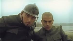 L'esordio avviene sulla compilation hip hop nati per rappare nel 1994, e nello stesso anno pubblicano un album sotto etichetta: Sottotono Si Riunisce Lo Storico Duo Rap Italiano Lascimmiapensa Com