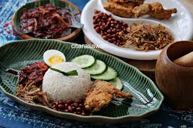 Nasi lemak is the de facto national dish of malaysia. Nasi Lemak Paling Sedap Resepi Terbaik