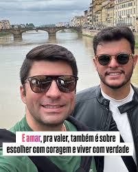 O amor tem muitas formas e todas merecem ser vividas com verdade. Desde  cedo, aprendi a escutar, a cuidar, a me entregar. Na vida pública, no  caminho político, no que escolhi sentir