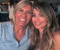 Jody Givens's Instagram, Twitter & Facebook