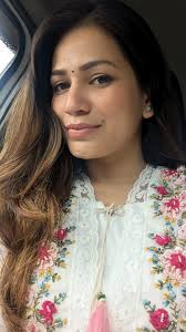 ISHA THAKUR (@isha.thakur09) • Threads, Say more