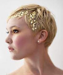21 Glitter Hairstyles That Will Make You Feel More Magical Than A Unicorn Glitter Hair Short Hair Styles Short Wedding Hair