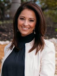 Kim Burke's Instagram, Twitter & Facebook