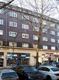 Dim sum haus restaurant „china wurde 1964 im herzen hamburgs eröffnet und wird heute in dritter generation geführt. Datei Hamburg Harburg Am Centrumshaus 5 Jpg Wikipedia