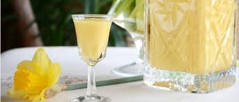 In some cases, producers use rectified grape must, a sugary, unfermented concentrated grape juice. Przepis Na Ajerkoniak Likier Jajeczny Swiat Barmana