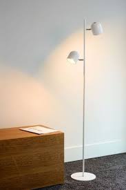 lucide vloerlamp skanska 2 lichts dimbare led wit vloerlamp vloerlampen woonkamer staande lampen