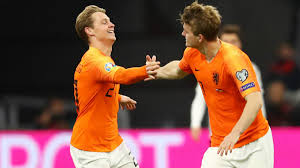 Ronald koeman will be joined at southampton by his brother erwin and jan kluitenberg. Cillessen De Ligt Weiss Was Er Zu Tun Hat Ich Kann Diese Entscheidung Nicht Fur Ihn Treffen Tribuna Com