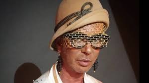 Στο στούντιο της εκπομπής «πρωινό αντ1» βρέθηκε ως καλεσμένος, το πρωί της τετάρτης, ο λάκης γαβαλάς, ο οποίος μίλησε, μεταξύ άλλων, για τις κριτικές που έχει δεχτεί από τα μέσα ενημέρωσης. Lakhs Gabalas O Ekkentrikos Maitr Ths Modas E3omologeitai 3 10 2016 Youtube