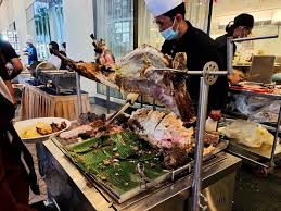 Dengan saling mengucapkan selamat berbuka puasa kita senantiasa selalu menjaga tali silaturahmi supaya hubungan kekeluargaan semakin nah untuk anda yang sedang mencari ucapan selamat berbuka puasa bisa mencoba kumpulan pantun, puisi, ucapan biasa, ucapan bijak dan dp bbm ini Hari Kelima Berbuka Puasa Aku Makan Buffet Di Gbw Hotel Bersama Suami Aku Sis Lin