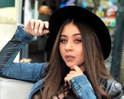 Cred că sunt destul de matură și de asta facem echipă bună. Ce Spune Nicole Cherry Despre Noul Iubit Este Afacerist È™i Mai Mare Cu 8 Ani Decat Ea Suceava News Online