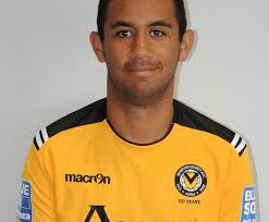 Lincoln negotiate player transfer with Newport County