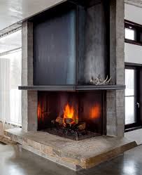 Ruckzug In Den Bergen Ein Rustikal Modernes Haus In Wyoming Kamin Design Modernes Haus Eckkamin