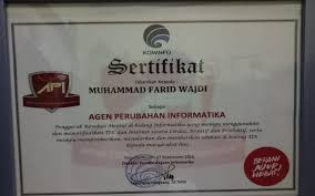 Ketua program studi farmasi sekretaris program studi farmasi dekan fakultas. Perbedaan Piagam Sertifikat Dan Sertifikasi Rumah Baca Palontaraq