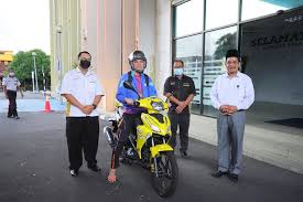 Check spelling or type a new query. Penyerahan Motosikal Baru Kepada Seorang Saudara Baru Hidayah Centre Foundation