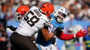 Tennessee Titans trade Jeffery Simmons to Chicago Bears