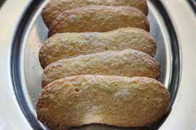 Loffelbiskuits Selber Backen Einfaches Rezept Fur Savoiardi Kekse Rezept Rezepte Lebensmittel Essen Schnelle Torten Ohne Backen