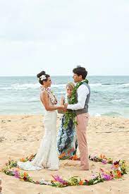 Pin By Ken Ch Oz On Wedding Ceremony Ideas Hawaiian Wedding Wedding Beach Ceremony Outdoor Wedding Ceremony