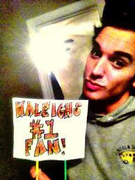 Tim Robison (@timothee912)