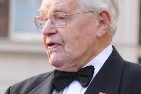 Service in tribute to Northern Ireland's oldest man, William Noble CBE