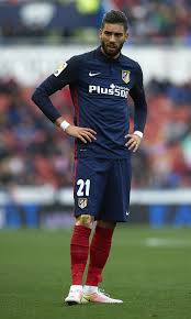 In a curtain haircut, the hair on top of the head expands out. Yannick Carrasco Yannick Carrasco Photos Zimbio