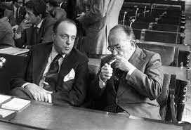 La transición española es el período de la historia contemporánea de españa en el que se llevó a cabo el proceso por el que el país dejó atrás el régimen dictatorial del general francisco franco y pasó a regirse por una constitución que restauraba la democracia. Test Cuanto Sabes De La Transicion Espanola Espana Cope