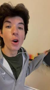 Organizando Meu Cantinho de Estudos: Arrumando Canetas e Papelaria