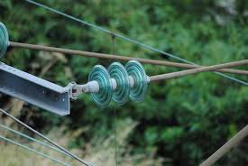 Eclairage autres usages (force motrice) alimentation par le rseau bt de pour qu'un moteur puisse dmarrer convenablement, il ne faut pas que la chute de tension au dmarrage atteint 10% de la tension nominale. Isolateur En Verre Wikipedia
