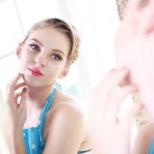 What Is Glam Shaming and How to Deal With It