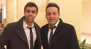 الابن الأكبر للفنان مصطفى قمر وهو مطرب وله العديد من الأغاني الناجحة ومن هواياته الغناء والجيتار. Maaavbt8okucqm