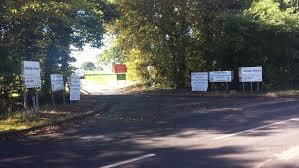 Call 999 in an emergency. Mercedes Driver Dragged Out Of Car In Terrifying Carjacking At Aldridge Airfield Birmingham Live