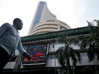 A committee of directors of andhra bank approved the andhra bank employees stock purchase scheme, 2018, under which the bank will be issuing the price of the shares to be allotted would be at a discount of 25% of the average of the weekly high and low of the volume weighted average. Andhra Bank Share Price Latest News Videos Photos About Andhra Bank Share Price The Economic Times